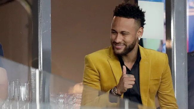 Neymar presente en el partido entre Brasil y Argentina 