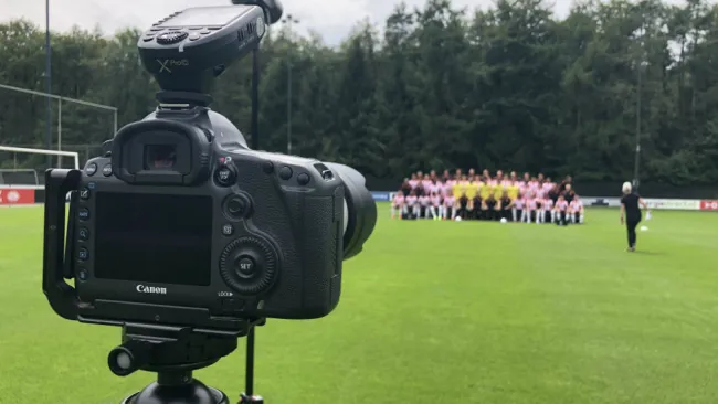 La plantilla del PSV posando para la foto oficial de la temporada