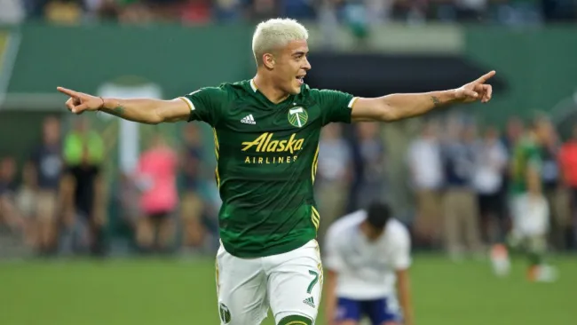Brian Fernández festeja gol con Portland Timbers