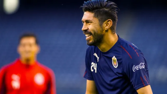 Oribe, en un entrenamiento de Chivas