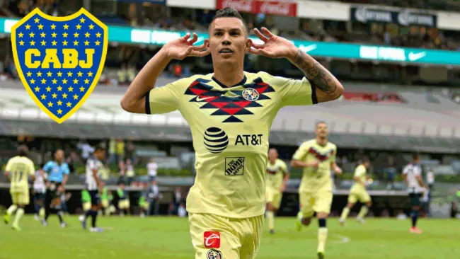 Mateus Uribe festeja un gol con América