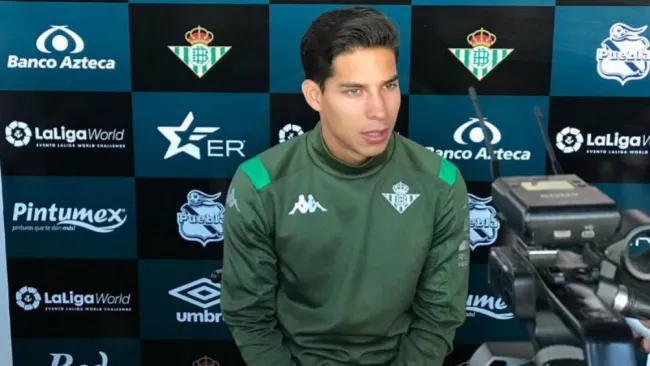 Diego Lainez, en conferencia de prensa