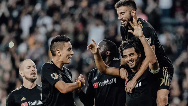 Carlos Vela celebra su anotación contra el Atlanta United 