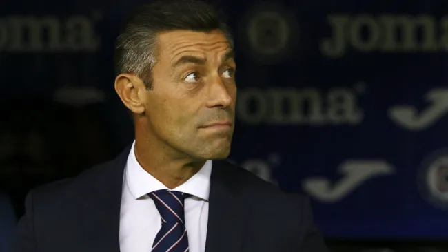 Pedro Caixinha durante un juego del Cruz Azul