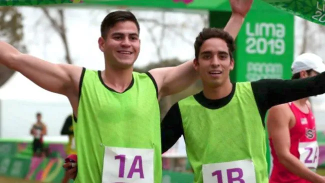 José Silva y Duilio Carrillo tras concluir su participación en pentatlón moderno