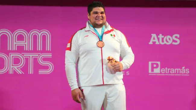 Raúl Manríquez presume su Bronce en Lima 2019