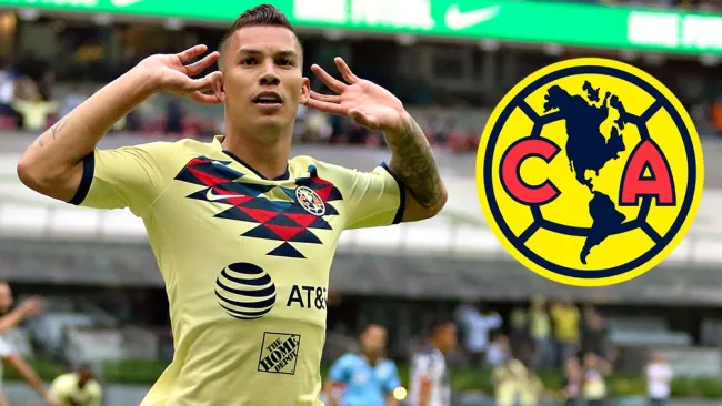 Mateus Uribe festeja un gol con el América