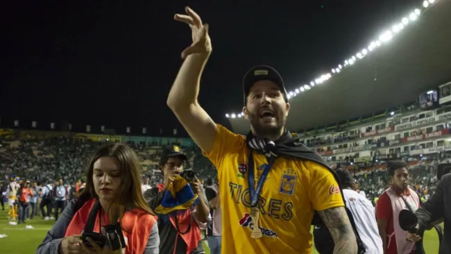 Gignac, en festejo con Tigres
