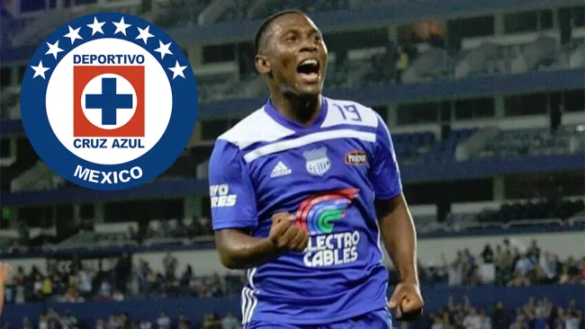 Brayan Angulo celebra gol con Emelec