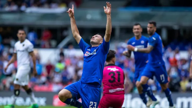 Pablo Aguilar festeja su gol contra Juárez