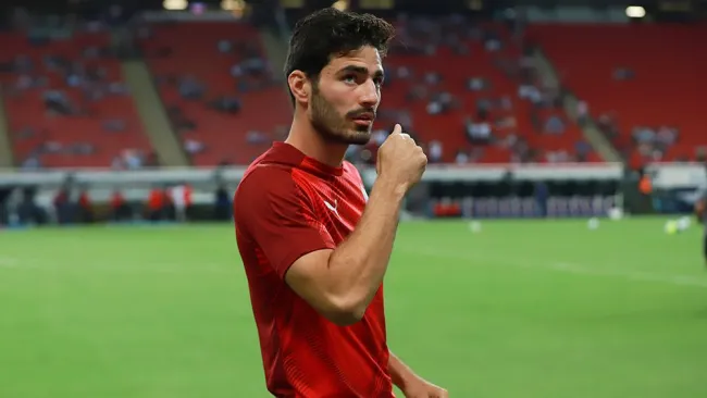 Pollo Briseño en un partido con Chivas