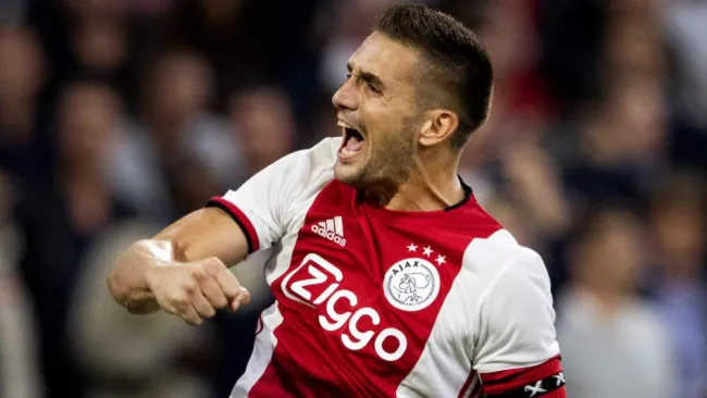 Tadic festeja gol contra PAOK