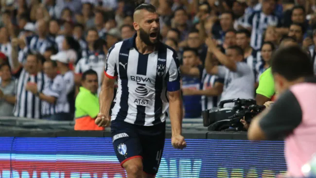 Nico Sánchez festeja un gol con Rayados