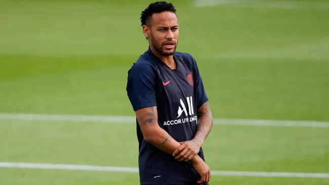 Neymar, durante una sesión con el PSG en Francia 