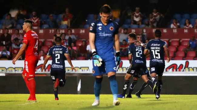 Sebastián Jurado se lamenta durante el duelo ante San Luis