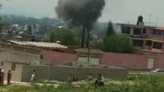 Explosión en Tultepec deja dos artesanos muertos