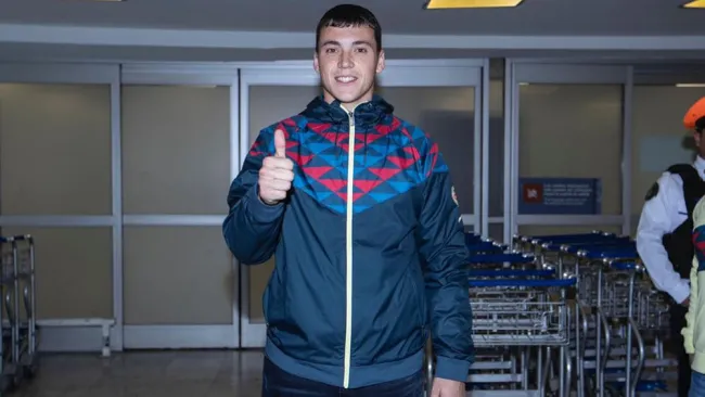 Viñas saludó a la lente de RÉCORD tras aterrizar en la CDMX