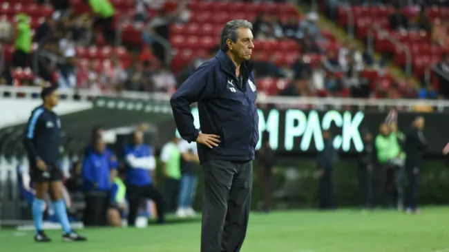 Tomás Boy, en un partido de Chivas