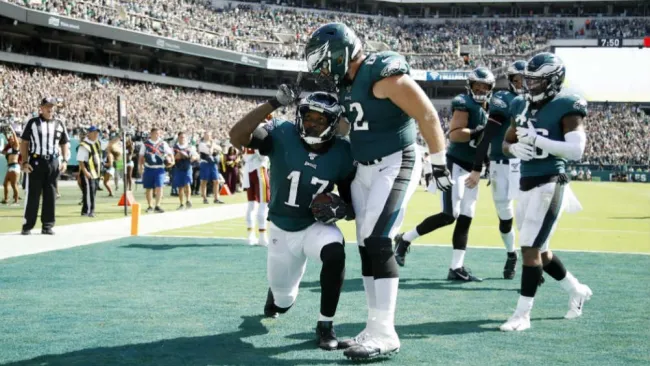 Jugadores de Eagles festejan anotación contra Redskins