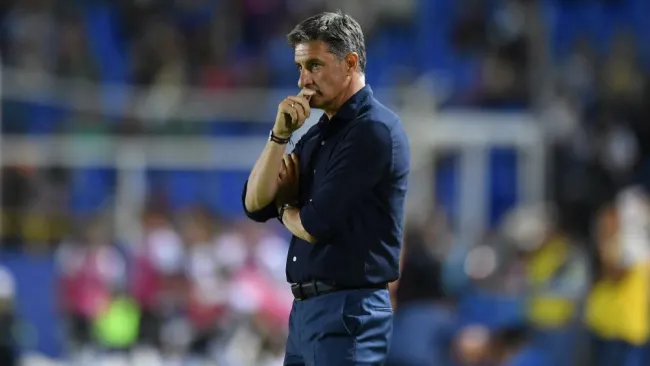 Míchel González, durante un partido de Pumas