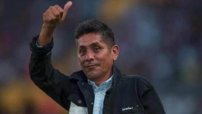 Jorge Campos durante el partido de despedida de Rafa Márquez