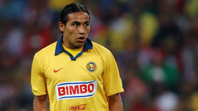 Raúl Alvin Mendoza durante un partido del América