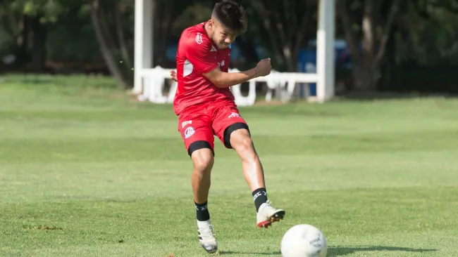 Shayr Mohamed durante una práctica con Atlético San Luis