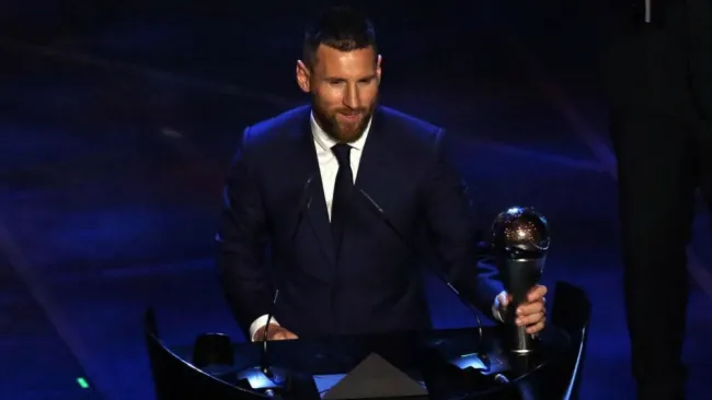 Messi tras recibir el premio 'The Best'