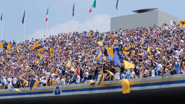Afición de Pumas en el Estadio Olímpico Universitario