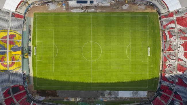 La cancha del Estadio Azteca vista desde arriba