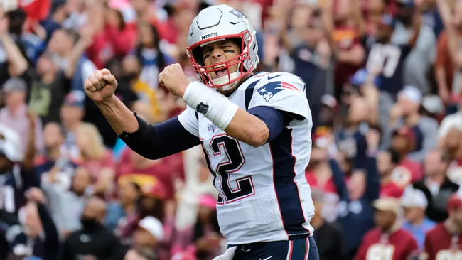 Tom Brady celebra una anotación de los Patriots