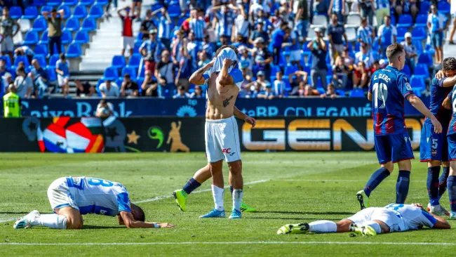 Jugadores del Leganés se lamentan tras falla contra Levante
