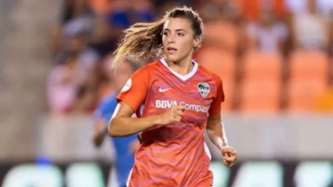 Sofía Huerta, en un juego con el Houston Dash