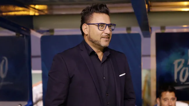 Antonio Mohamed dirigiendo a Rayados