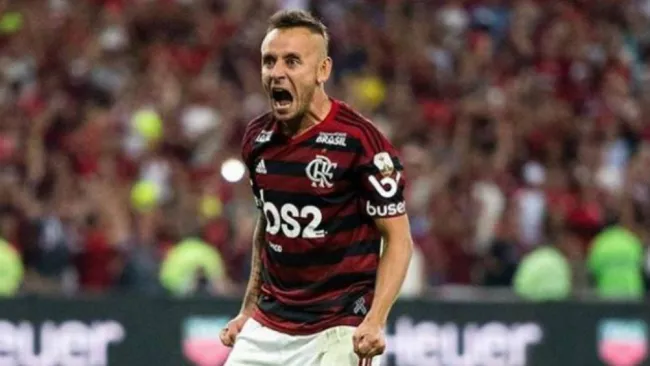 Rafinha lanza un grito en un juego de Flamengo 