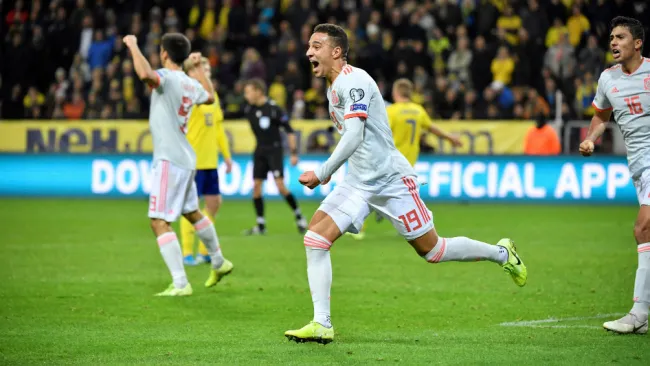 Rodrigo Moreno celebra el gol con el que España se clasificó a la Eurocopa