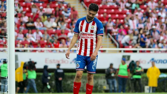 Oribe, en lamento durante partido de Chivas