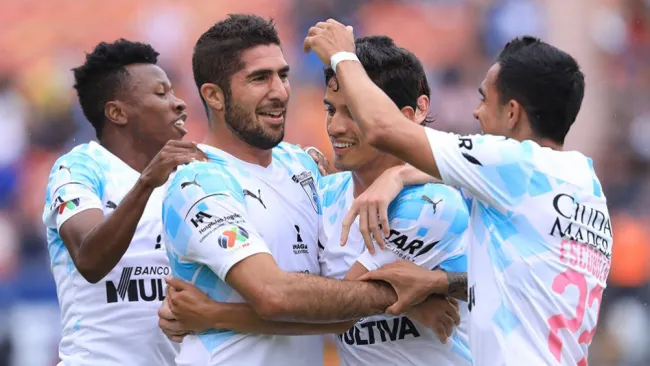 Jair Pereira festeja su gol ante San Luis