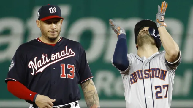 José Altuve festeja el triunfo sobre Nationals