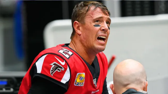  Matt Ryan se queja tras lesión