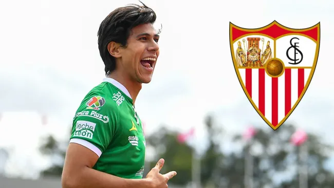 JJ Macías festejando gol con León 