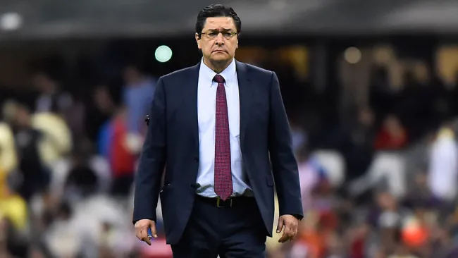 Luis Fernando Tena, previo a un duelo de Chivas 