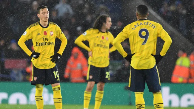 Jugadores del Arsenal en la derrota ante Leicester City