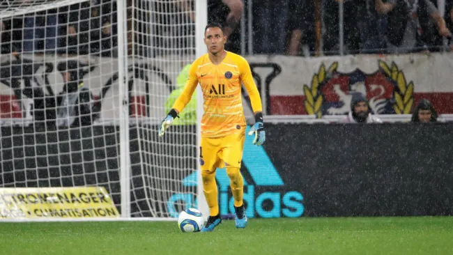 Keylor Navas en un partido con el PSG