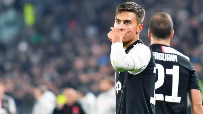 Paulo Dybala celebrando su anotación ante Milan