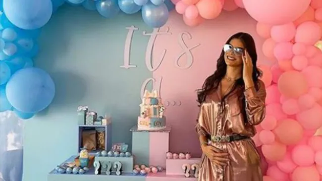 Paola Salcedo durante la celebración del sexo de su niño