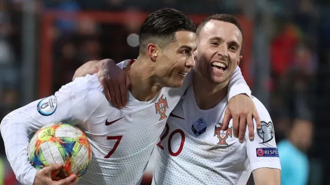Cristiano festeja con Portugal