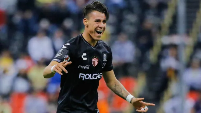 El 'Chicote' festeja una diana con los Rayos