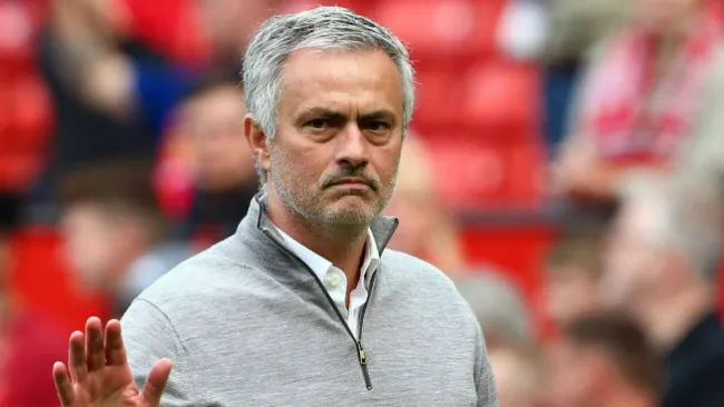 José Mourinho dirigiendo el Chelsea