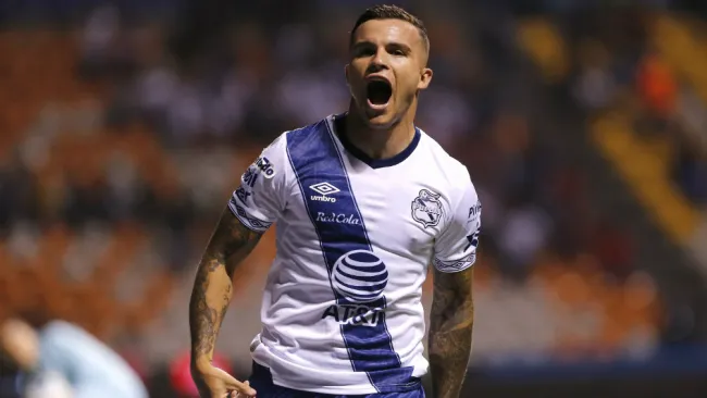 Christian Tabó festejando su doblete